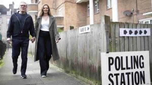 İngiltere’de yerel seçimlerde oy verme işlemi tamamlandı