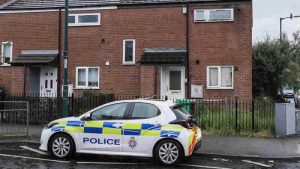 Nottingham’daki bir evde iki kadının cansız bedeni bulundu