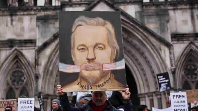 Londra’daki Yüksek Mahkeme, Julian Assange’a ABD’ye karşı temyiz izni verdi!
