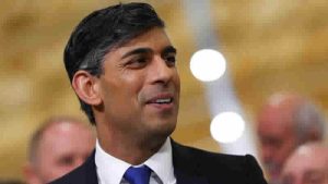 Rishi Sunak yerel seçimler sonrası “rotayı değiştirme” çağrılarını reddetti