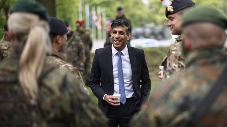 Rishi Sunak: “Seçilirsem zorunlu askerliği geri getireceğim”