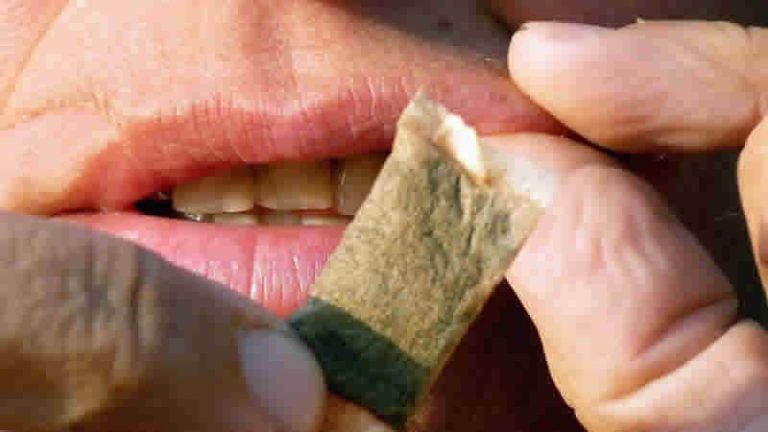 İngiltere’de Her Beş Futbolcudan Biri Snus Kullanıyor