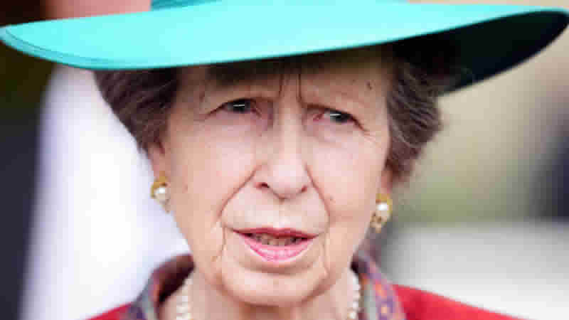  Prenses Anne Beyin Sarsıntısı Nedeniyle Hastaneye Kaldırıldı