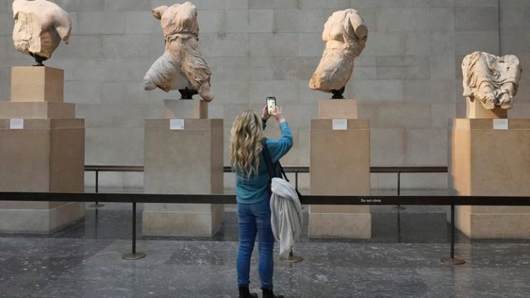 Türkiye’den İngiltere’ye “Parthenon Mermerleri” Mesajı: Osmanlı Arşivlerinde İzne Dair Belge Yok