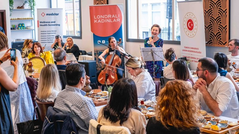 Londralı Kadınlar Kahvaltı Etkinliğine Yoğun İlgi