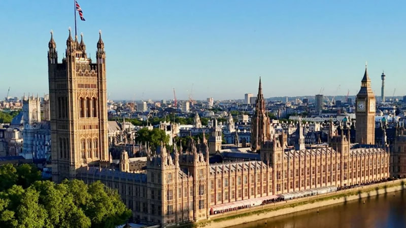 Westminster “Bal Tuzağı” Skandalıyla İlgili Bir Kişi Islington’da Tutuklandı