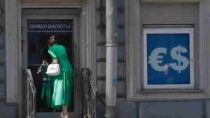 İngiltere, Türkiye’den Rusya’ya Yapılan Tedarikleri Hedefleyen Yeni Yaptırımlar Açıkladı