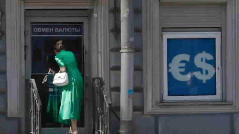 İngiltere, Türkiye’den Rusya’ya Yapılan Tedarikleri Hedefleyen Yeni Yaptırımlar Açıkladı