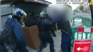 Londra’da günde bir silah ele geçiriliyor