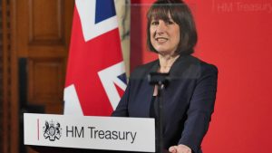 Rachel Reeves’in Maaş Artışı Hamlesi Kamu Sektörüne Nefes Aldıracak