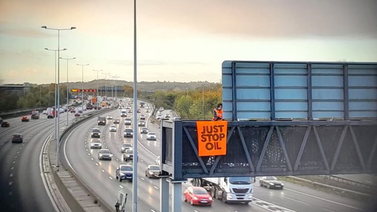 Just Stop Oil Protestocularına Verilen Uzun Hapis Cezaları Tartışma Yarattı