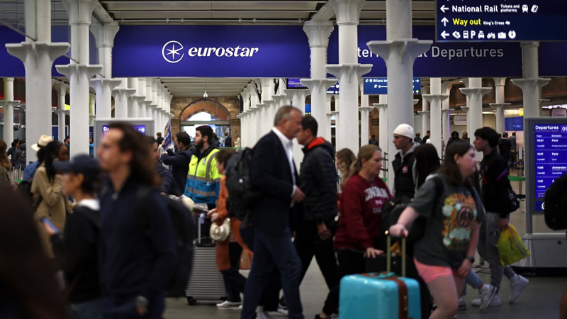 AB’de Yabancı Gezginlere Yönelik Biyometrik Kontroller Yine Ertelendi