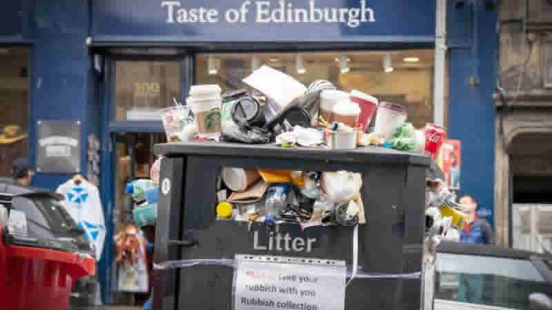 İskoçya’daki Belediyelerin Yarısı Çöp Grevine Hazırlanıyor