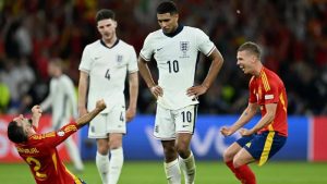 İngiltere Basını Euro 2024 Finali’ndeki Yenilgiyi Manşetlerine Taşıdı