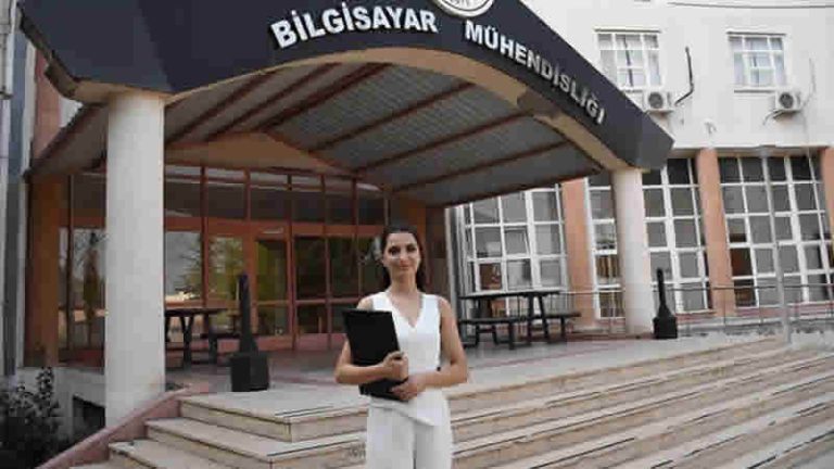 Depremzede Tutku, Yüksek Lisans Hayalini Bradford Üniversitesinde Gerçekleştirecek