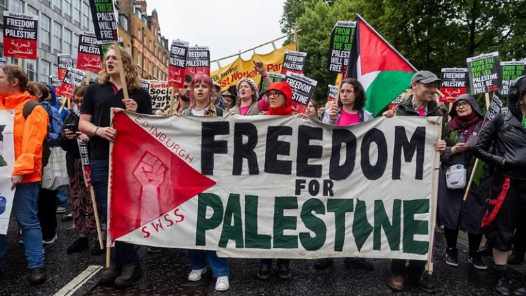 Londra’da Filistin’e Destek Yürüyüşü: Halk 16’ncı Kez Sokaklarda