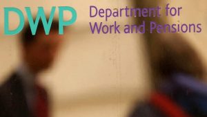 İngiltere’de Binlerce Emeklinin Maaşı Eksik Ödenmiş Olabilir