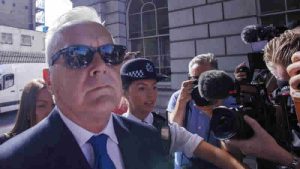 Eski BBC Sunucusu Çocukların Uygunsuz Görüntülerini Bulundurmaktan Suçlu Bulundu