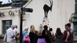 Banksy’den Londra’da 24 Saat İçinde İki Resim