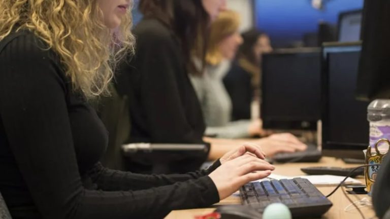 İngiltere’de Çalışmayan ve Eğitim Görmeyen Gençlerin Sayısı 870 Bini Aştı