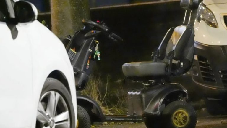 Doğu Londra’da Tekerlekli Sandalyedeki Adam Bıçaklanarak Öldürüldü