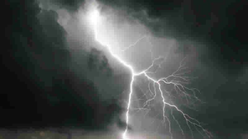 İngiltere ve Galler’de Yoğun Yağış ve Fırtına Uyarıları