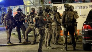 Solingen’deki Festivalde Bıçaklı Saldırı: Üç Kişi Hayatını Kaybetti