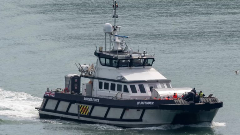 Home Office Yasa Dışı Göçle Mücadele İçin 100 Uzman İstihdam Edecek