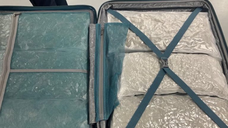 İngiltere’de Balıkçı Teknesiyle Esrar Kaçakçılığı Yapan Dört Kişiye Hapis Cezası