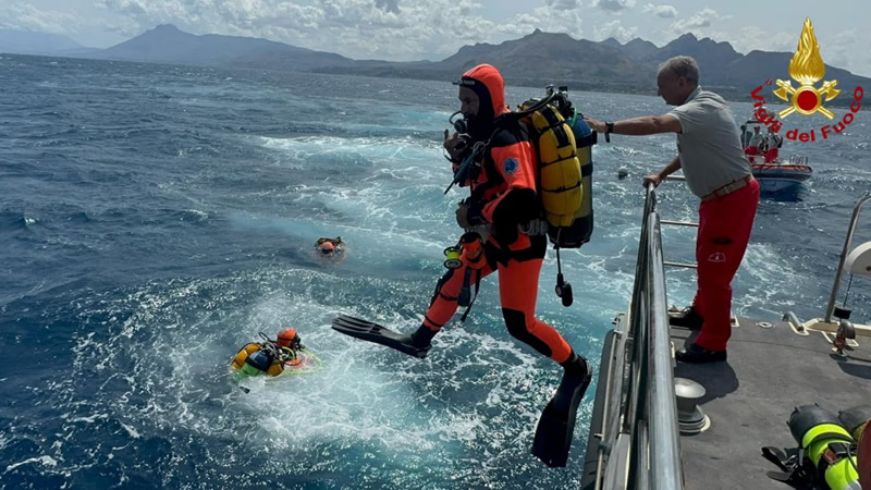 İngiltere Bunu Konuşuyor: Kahraman Anne Dev Dalgaların Arasında Kızını Kurtarmayı Başardı