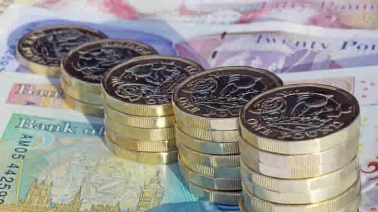 İngiltere’de Emeklilik Ödeneğinde Artış Beklentisi: Nisan 2025’te 460 Sterlinlik Artış Mümkün