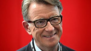 İşçi Partili Vekil Şaşırttı: İngiltere’deki Üniversitelerin Öğrenim Ücretleri Artırılsın