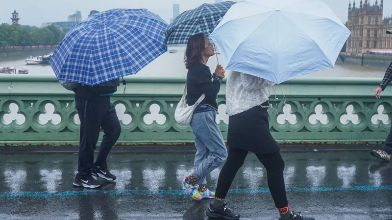 İngiltere’nin Güneyi ve Galler İçin Sarı Yağış Uyarısı: Şiddetli Sağanaklar Bekleniyor