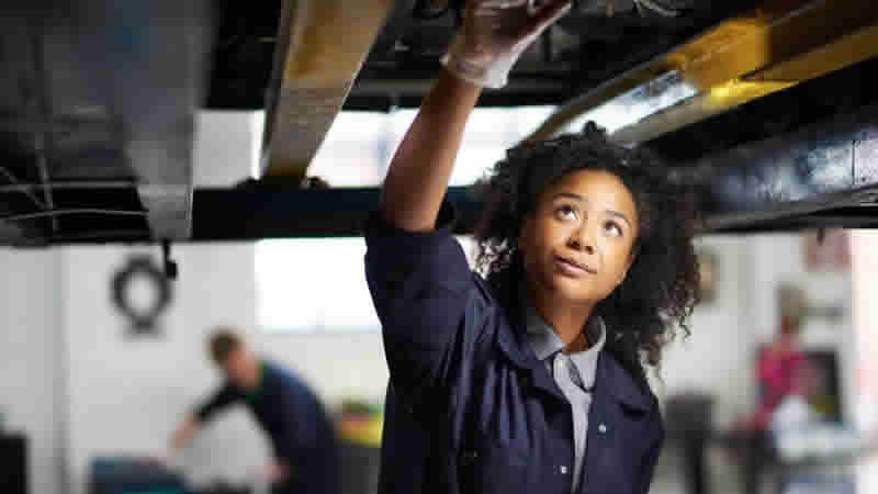 İngiltere Ekonomisi Temmuz Ayında Beklentilerin Aksine Durgunlaştı