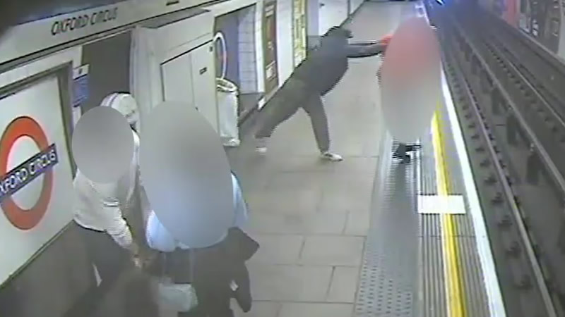 Yolcuyu Metro Raylarına İten Evsiz Adam Ömür Boyu Hapis Cezasına Çarptırıldı