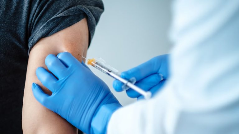 İngiltere’de Doktor, COVID Aşısı Görünümlü Zehirle Cinayet Teşebbüsünden Suçlu Bulundu