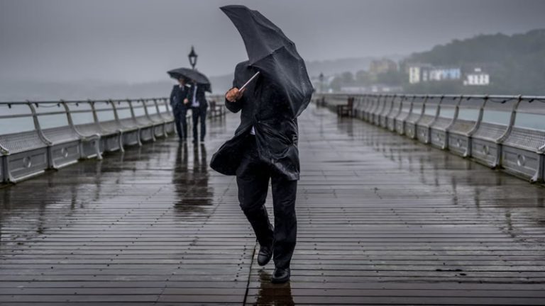 Londra Genelinde 6 Sel Uyarısı