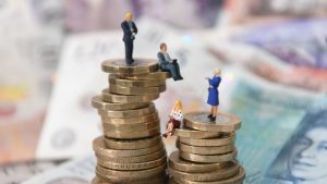 İngiltere’nin En Zenginlerinin Gelir Vergisi Olarak Ödediği Miktar Açıklandı