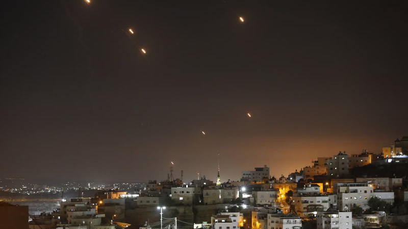 İngiltere’den İran’ın İsrail’e Saldırısına Kınama: “Savunma Hakkının Arkasındayız”