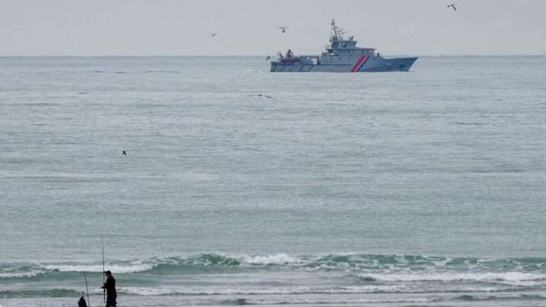 Manş Denizi’ni Geçmeye Çalışan Göçmen Hayatını Kaybetti