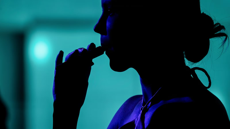 Tek Kullanımlık Elektronik Sigara Satışı Haziran 2025’te Yasaklanacak