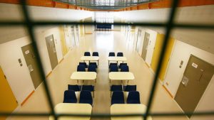 Gatwick Yakınındaki Göçmen Gözaltı Merkezinde Bir Kişi Daha Hayatını Kaybetti