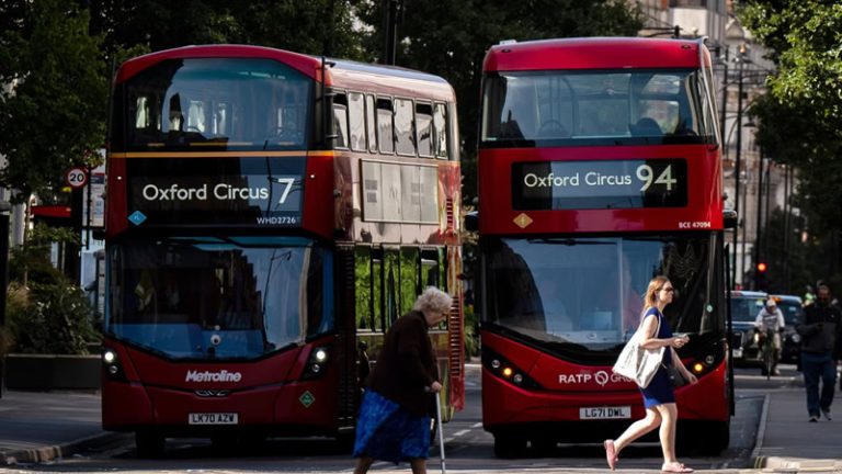 İngiltere’de Otobüs Ücretleri 3 Sterline Çıkacak