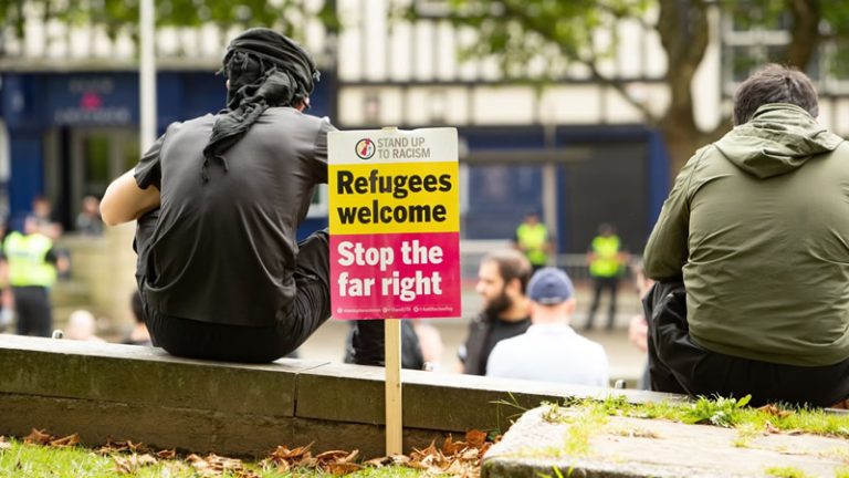 Türkiye Göç İdaresi Başkanlığı’ndan İngiltere ile Yasa Dışı Göçmen Anlaşması İddialarına Yanıt