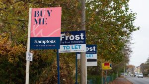 İngiltere Emlak Piyasasında Büyüme Beklentileri Azaldı