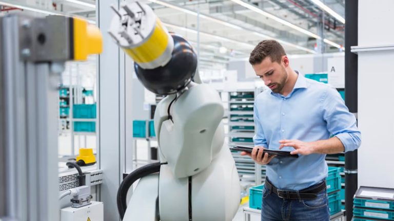 İngiltere’de Yapay Zeka ile 1-3 Milyon İş Kaybı Bekleniyor