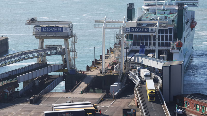 Brexit Sonrası Sınır Düzenlemesi Ertelendi: “Single Trade Window” 2026’ya Kadar Beklemede