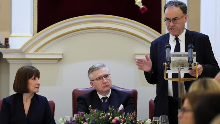 İngiltere Merkez Bankası Başkanı: “Brexit İngiltere Ekonomisini Zayıflattı”