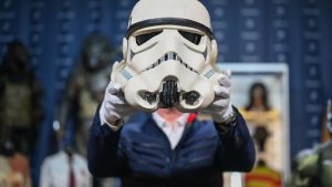 Londra’da İkonik Film ve Müzik Eşyaları Açık Artırmaya Çıktı