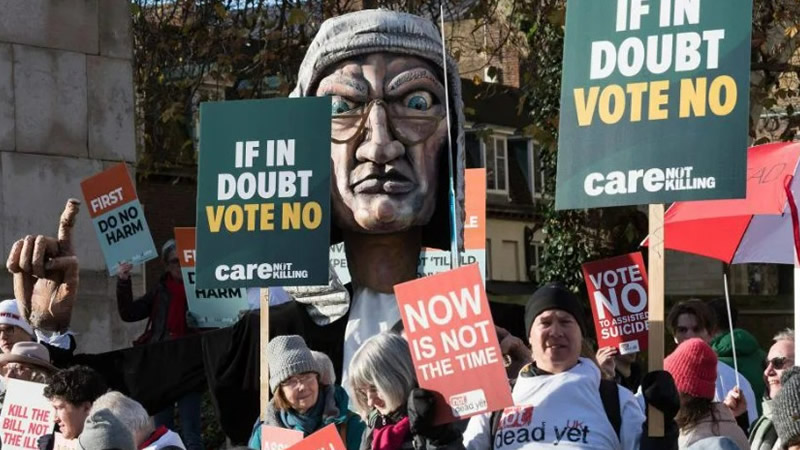 İngiltere’de Destekli Ölüm Yasası İlk Onayı Aldı
